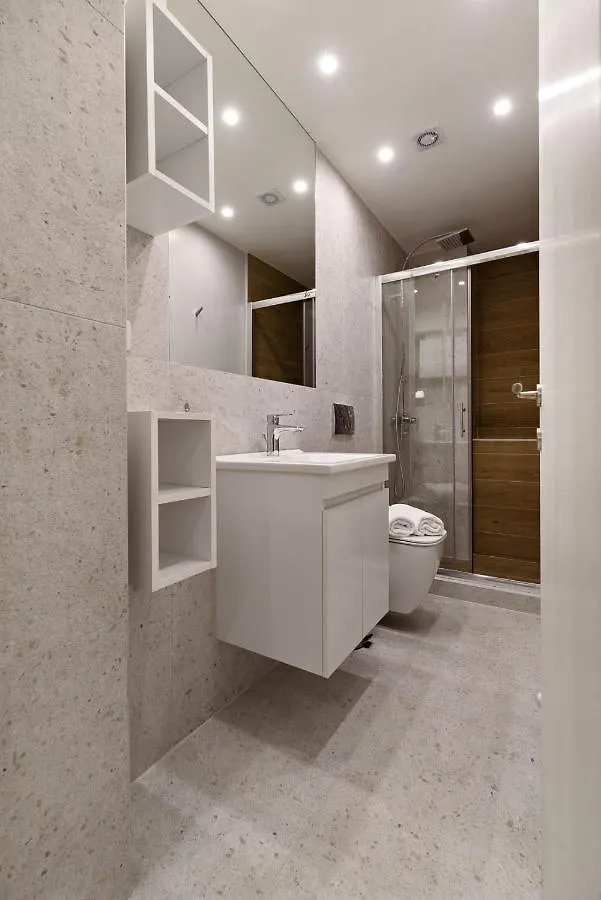 Blu & Marrone Suites-Parking Included 塞萨洛尼基 0*,