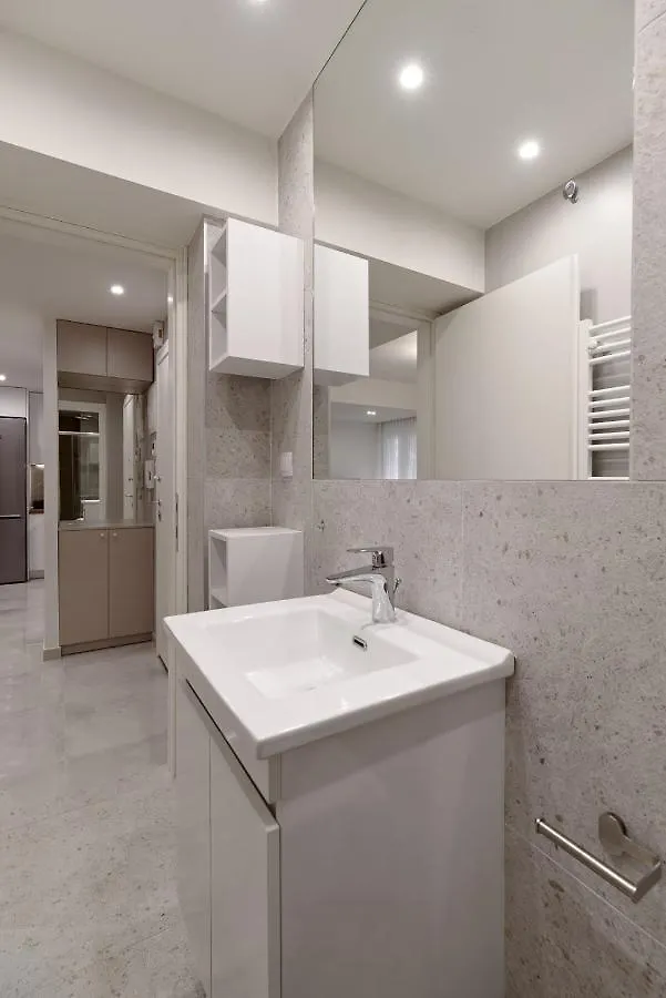 Blu & Marrone Suites-Parking Included 塞萨洛尼基