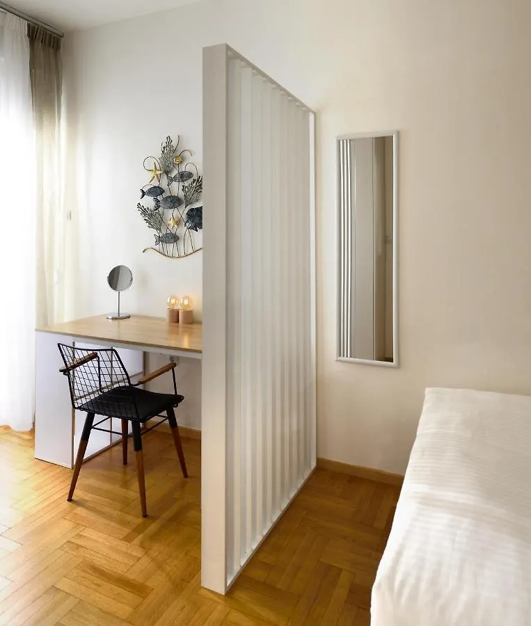 Blu & Marrone Suites-Parking Included Thessaloníki